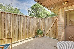 Cozy Meyers Lake Townhome: Near Hall of Fame!