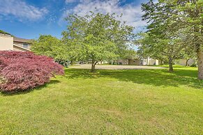 Cozy Meyers Lake Townhome: Near Hall of Fame!