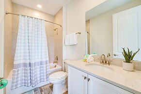 ~ 11 Mi to Disney: Bright Kissimmee Townhome!