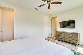 ~ 11 Mi to Disney: Bright Kissimmee Townhome!