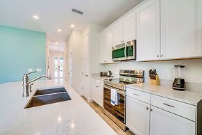 ~ 11 Mi to Disney: Bright Kissimmee Townhome!