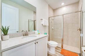 ~ 11 Mi to Disney: Bright Kissimmee Townhome!