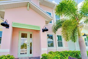 ~ 11 Mi to Disney: Bright Kissimmee Townhome!