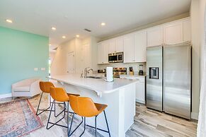 ~ 11 Mi to Disney: Bright Kissimmee Townhome!