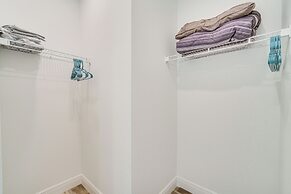 ~ 11 Mi to Disney: Bright Kissimmee Townhome!