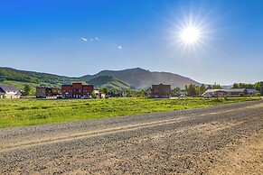 Peaceful Crested Butte Townhome w/ Mountain Views