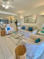 Bay View #2 2 Bedroom Townhouse by RedAwning