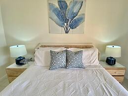 Bay View #2 2 Bedroom Townhouse by RedAwning