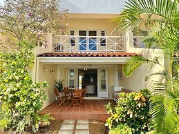 Bay View #2 2 Bedroom Townhouse by RedAwning