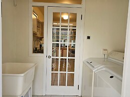 Bay View #2 2 Bedroom Townhouse by RedAwning