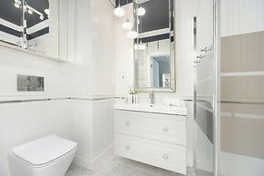 Warsaw Apartment by Renters Prestige