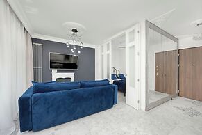 Warsaw Apartment by Renters Prestige