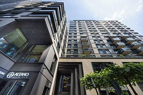 Warsaw Apartment by Renters Prestige