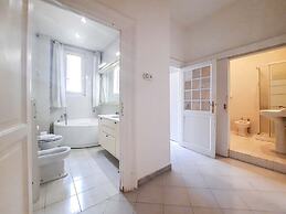 Villa Borghese Large Apartment
