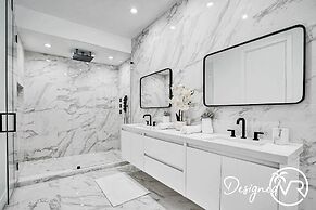 Chic 3BR w/ Pool Near Las Olas Blvd & Beach