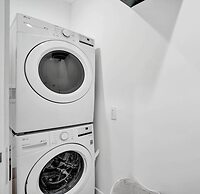 Chic 3BR w/ Pool Near Las Olas Blvd & Beach