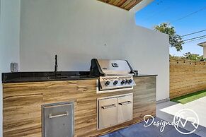 Chic 3BR w/ Pool Near Las Olas Blvd & Beach