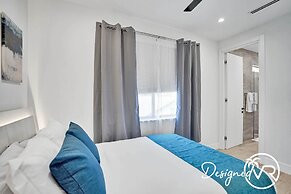 Chic 3BR w/ Pool Near Las Olas Blvd & Beach