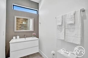 Chic 3BR w/ Pool Near Las Olas Blvd & Beach