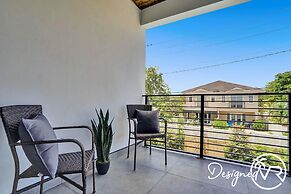 Chic 3BR w/ Pool Near Las Olas Blvd & Beach