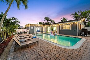 Peaceful 5BR -waterway Views & Private Heated Pool