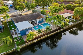 Peaceful 5BR -waterway Views & Private Heated Pool