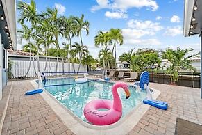 Peaceful 5BR -waterway Views & Private Heated Pool