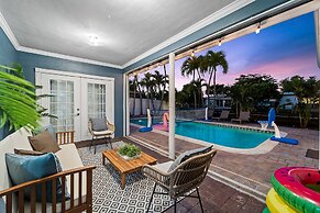 Peaceful 5BR -waterway Views & Private Heated Pool