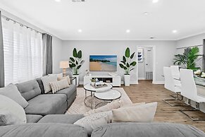 Peaceful 5BR -waterway Views & Private Heated Pool