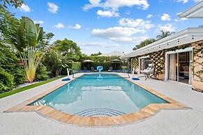 4BR Intracoastal Retreat With Pool, Games & More!