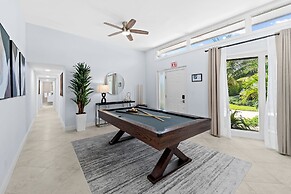 4BR Intracoastal Retreat With Pool, Games & More!