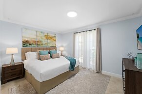 4BR Intracoastal Retreat With Pool, Games & More!