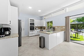 4BR Intracoastal Retreat With Pool, Games & More!