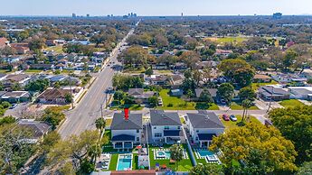 Luxury Modern Villa w/ Pool, Jacuzzi & Amenities!