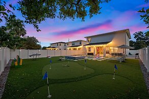 New-6br Discovilla- Sleeps16 Heated Pool & More
