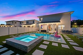 New-6br Discovilla- Sleeps16 Heated Pool & More