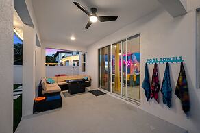 New-6br Discovilla- Sleeps16 Heated Pool & More