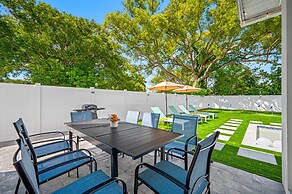 New-6br Discovilla- Sleeps16 Heated Pool & More