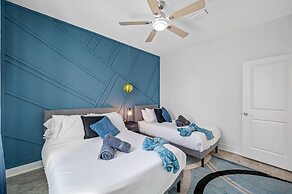 New-6br Discovilla- Sleeps16 Heated Pool & More