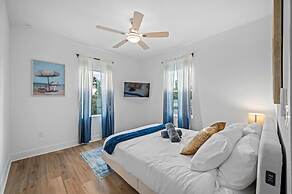 New-6br Discovilla- Sleeps16 Heated Pool & More