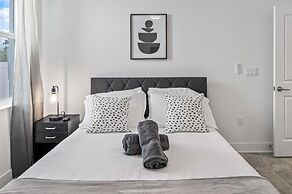 New-6br Discovilla- Sleeps16 Heated Pool & More