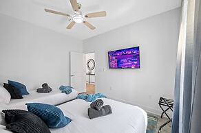 New-6br Discovilla- Sleeps16 Heated Pool & More