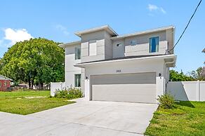 New-6br Discovilla- Sleeps16 Heated Pool & More