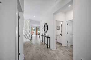 New-6br Discovilla- Sleeps16 Heated Pool & More