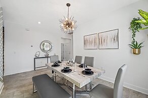 New-6br Discovilla- Sleeps16 Heated Pool & More