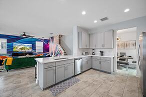 New-6br Discovilla- Sleeps16 Heated Pool & More