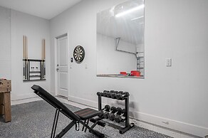 New-6br Discovilla- Sleeps16 Heated Pool & More