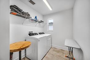 Luxury Home w Heated Pool, Gym, Playground & More!