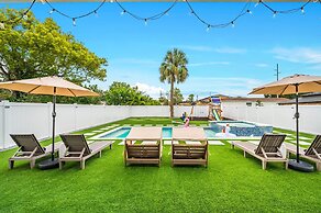 Luxury Home w Heated Pool, Gym, Playground & More!