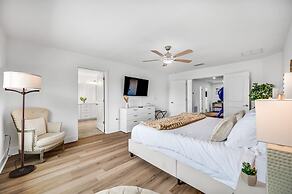 Luxury Home w Heated Pool, Gym, Playground & More!